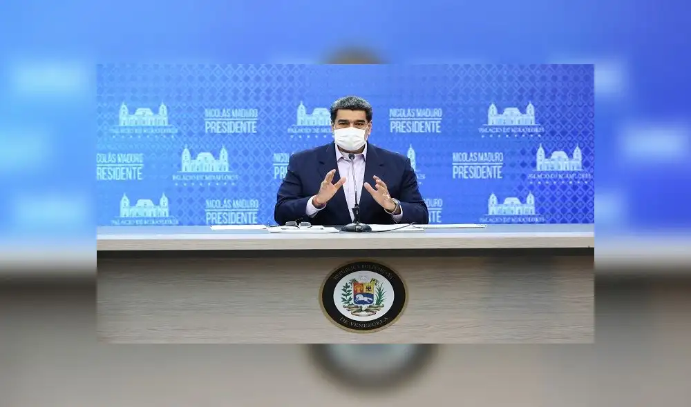 Handout picture released by the Venezuelan Presidency showing Venezuela's President Nicolas Maduro wearing a face mask as he speaks during a televised announcement, at Miraflores Presidential Palace in Caracas, on May 30, 2020. - Maduro announced new prices of gasoline since June 1. (Photo by Marcelo Garcia / Venezuelan Presidency / AFP) / RESTRICTED TO EDITORIAL USE - MANDATORY CREDIT AFP PHOTO / VENEZUELAN PRESIDENCY / MARCELO GARCIA - NO MARKETING NO ADVERTISING CAMPAIGNS - DISTRIBUTED AS A SERVICE TO CLIENTS Handout picture released by the Venezuelan Presidency showing Venezuela's President Nicolas Maduro wearing a face mask as he speaks during a televised announcement, at Miraflores Presidential Palace in Caracas, on May 30, 2020. - Maduro announced new prices of gasoline since June 1. (Photo by Marcelo Garcia / Venezuelan Presidency / AFP) / RESTRICTED TO EDITORIAL USE - MANDATORY CREDIT AFP PHOTO / VENEZUELAN PRESIDENCY / MARCELO GARCIA - NO MARKETING NO ADVERTISING CAMPAIGNS - DISTRIBUTED AS A SERVICE TO CLIENTS