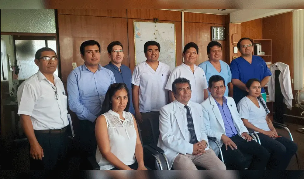 Sandro Dominguez (segundo de la derecha de la segunda fila) asumió las riendas del centro de salud.