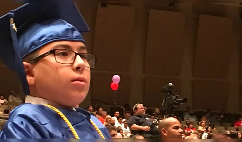 Niño de 11 años se gradúa y anuncia la teoría que quiere probar