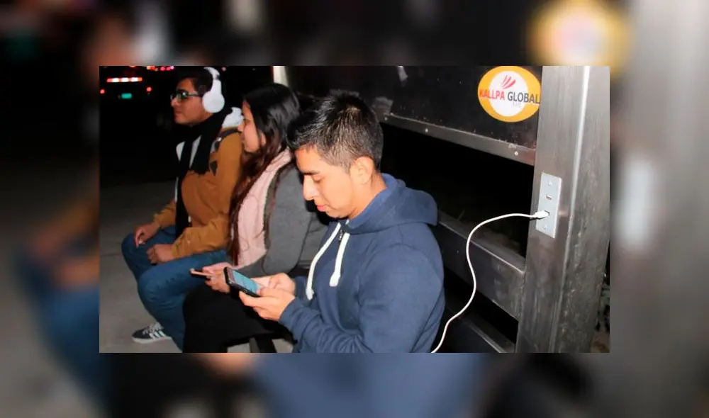 Instalaron paneles solares en tres paraderos del Metropolitano de la ruta de alimentadores que pasa por Villa El Salvador. Créditos: Difusión.