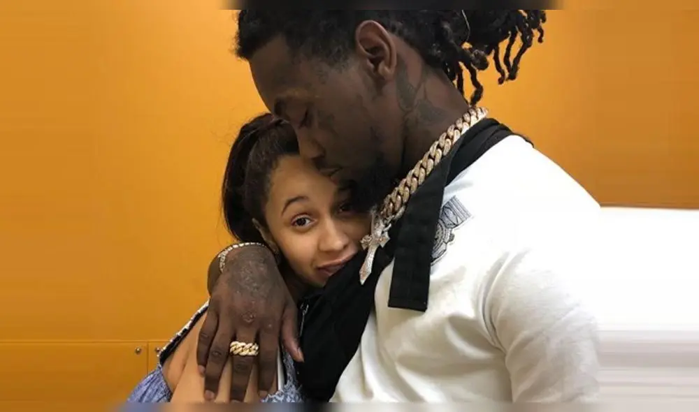 Cardi B y Offset se graban haciéndose tocamientos sensuales para un video. Fuente: Instagram