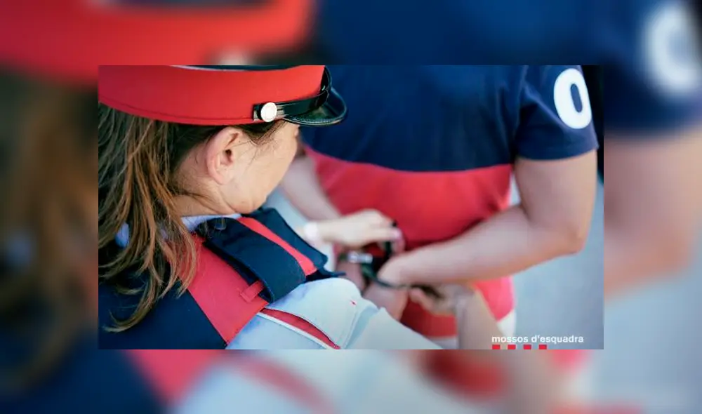 Golpea a su perro hasta matarlo y agrede a la Policía tras ser detenido Golpea a su perro hasta matarlo y agrede a la Policía tras ser detenido