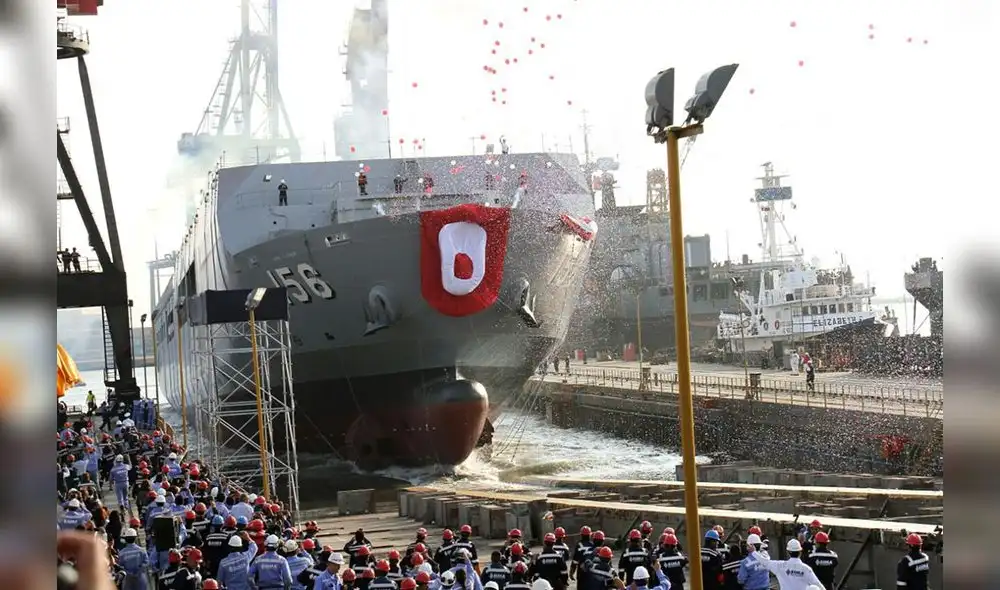 Bautizan buque multipropósito B.A.P. “Pisco” Bautizan buque multipropósito B.A.P. “Pisco”