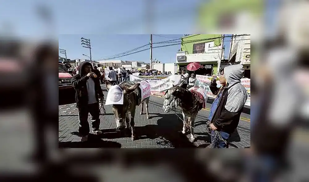 Instalan mesa de diálogo para tratar incremento de pasaje urbano Instalan mesa de diálogo para tratar incremento de pasaje urbano