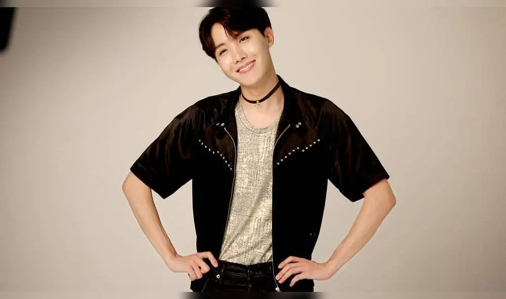 Desliza para ver más fotos de J-Hope de BTS. Créditos: Big Hit Entertainment