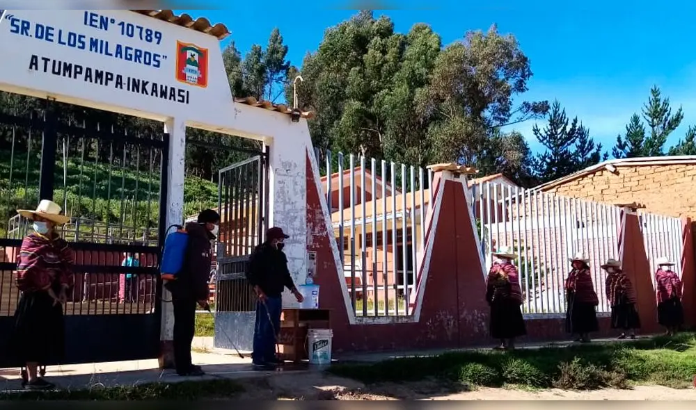 Distribución de alimentos en Inkawasi Distribución de alimentos en Inkawasi