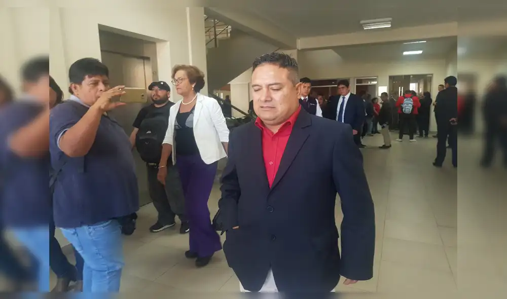 El alcalde anunció que presentará el recurso de reconsideración ante el Jurado Nacional de Elecciones. El alcalde anunció que presentará el recurso de reconsideración ante el Jurado Nacional de Elecciones.