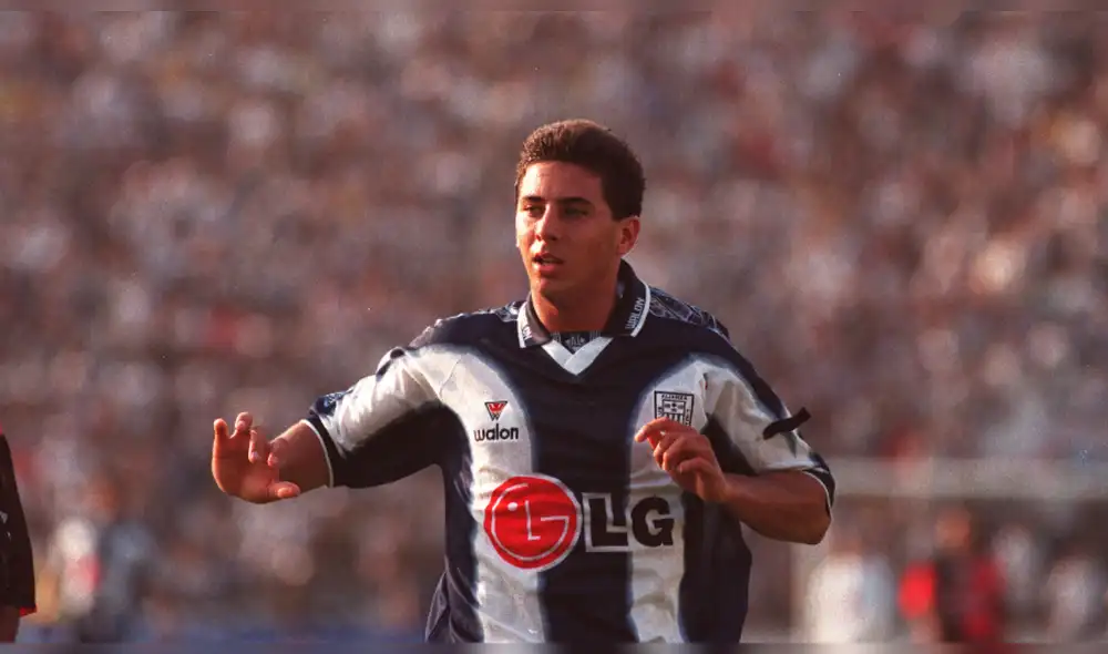 Claudio Pizarro recordó el gol de tiro libre que le hizo a Alianza Lima. Claudio Pizarro recordó el gol de tiro libre que le hizo a Alianza Lima.