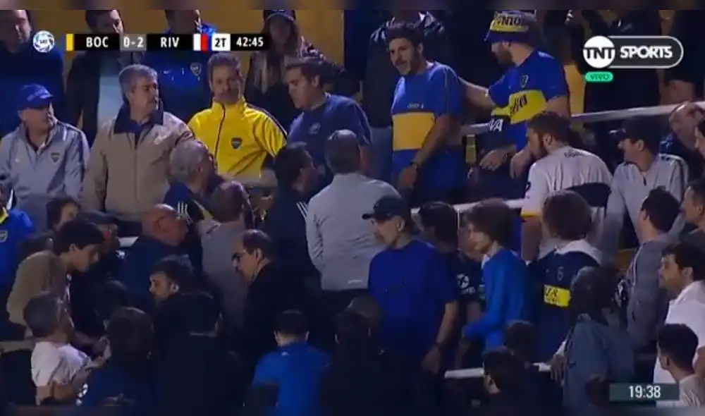 Boca vs River Plate: hinchas 'Xeneizes' armaron pelea en la tribuna [VIDEO]