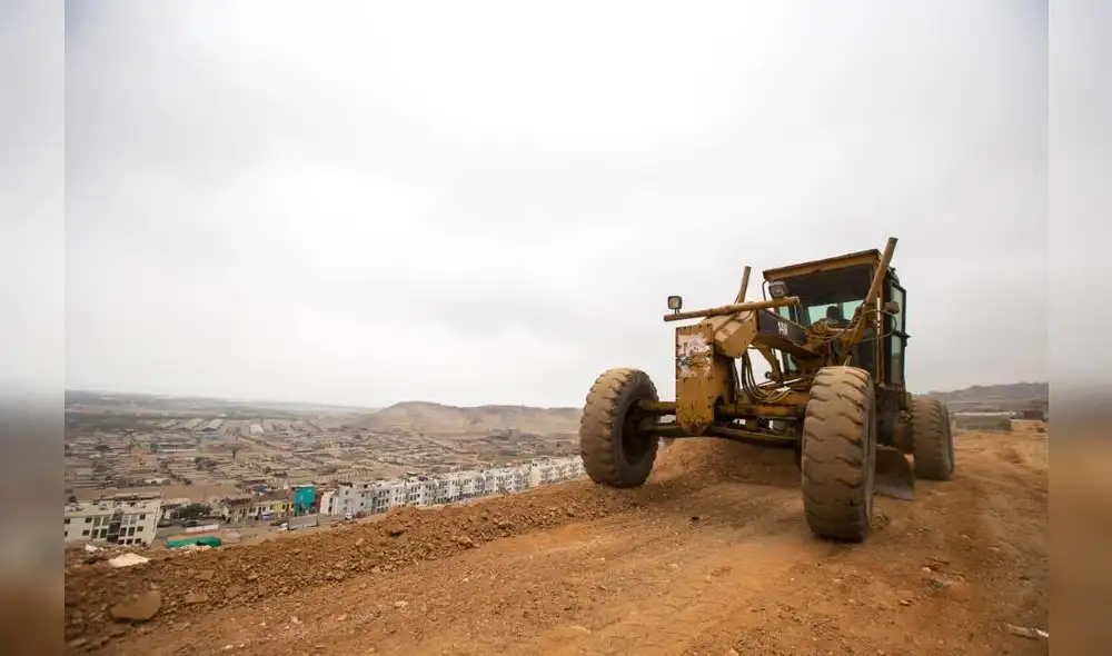 Más de 63 mil pobladores de Ventanilla y Mi Perú se beneficiarán con enripiado de calles