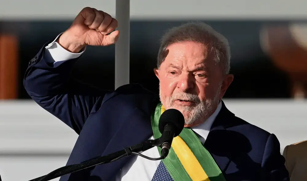 Lula da Silva retorna a la presidencia de Brasil por tercera vez, a sus 77 años. Este domingo 1 de enero inicia su mandato. Foto: AFP