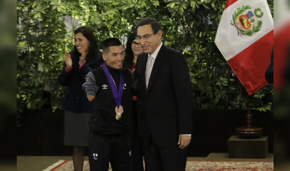 Martín Vizcarra felicitó a medallistas de Juegos Parapanamericanos [FOTOS]