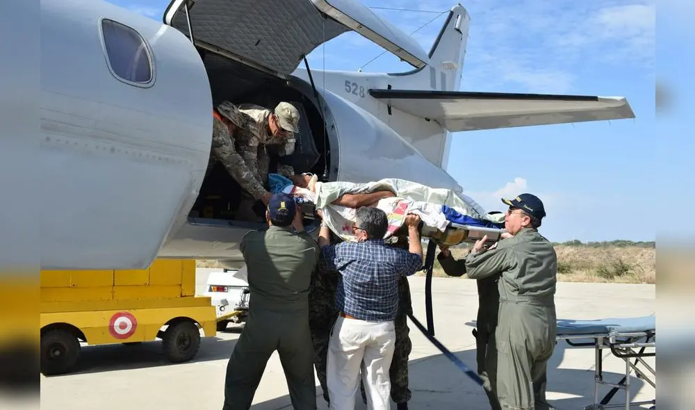  En avión de la FAP trasladan a Lima a niño afectado con síndrome de Guillian-Barré