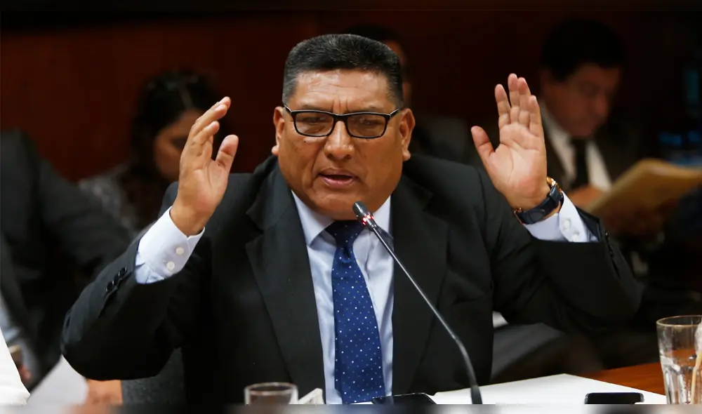 Mantilla niega blindaje contra Pedro Chávarry, pese apoyar archivo de denuncia Mantilla niega blindaje contra Pedro Chávarry, pese apoyar archivo de denuncia