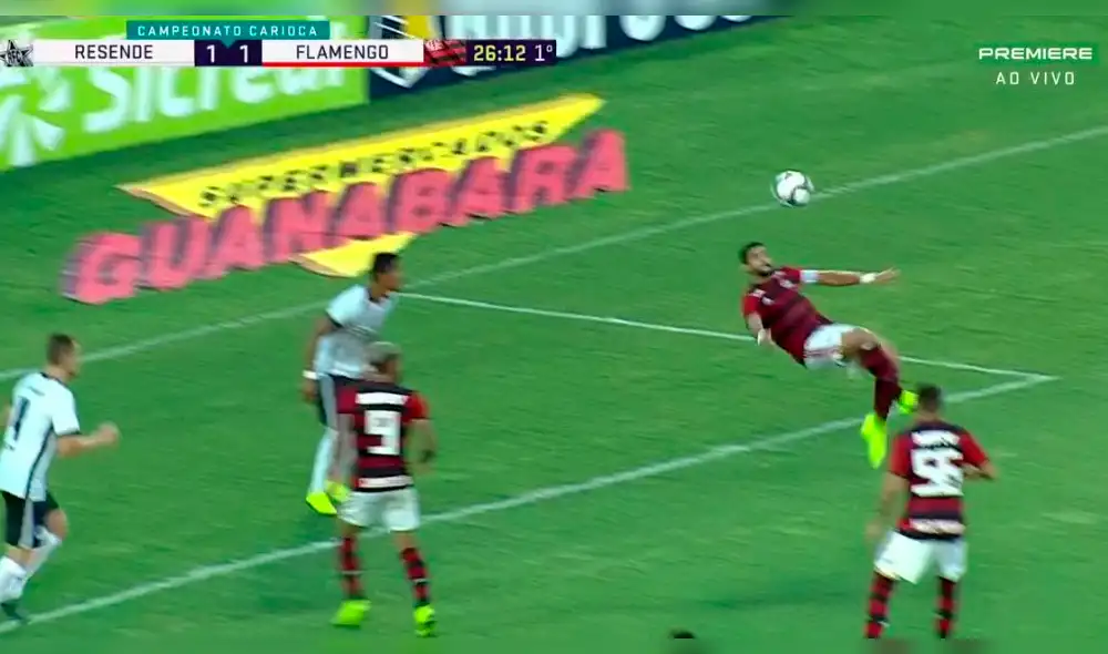 Miguel Trauco y su preciso centro para golazo de 'chalaca' del Flamengo [VIDEO]
