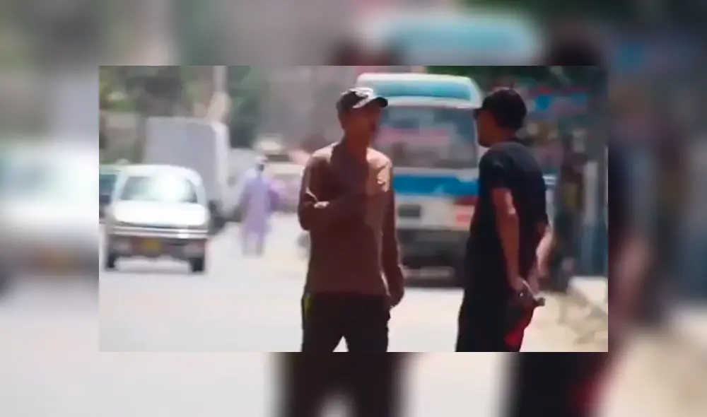 Facebook viral: asusta a hombre con bocina en la calle, lo enfurece y recibe dura lección [VIDEO]