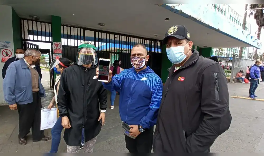 Familia de cantante baleado y asaltado en S.M.P. pide inmediata captura de delincuentes / Creditos: Jessica Merino / URPI-GLR Familia de cantante baleado y asaltado en S.M.P. pide inmediata captura de delincuentes / Creditos: Jessica Merino / URPI-GLR