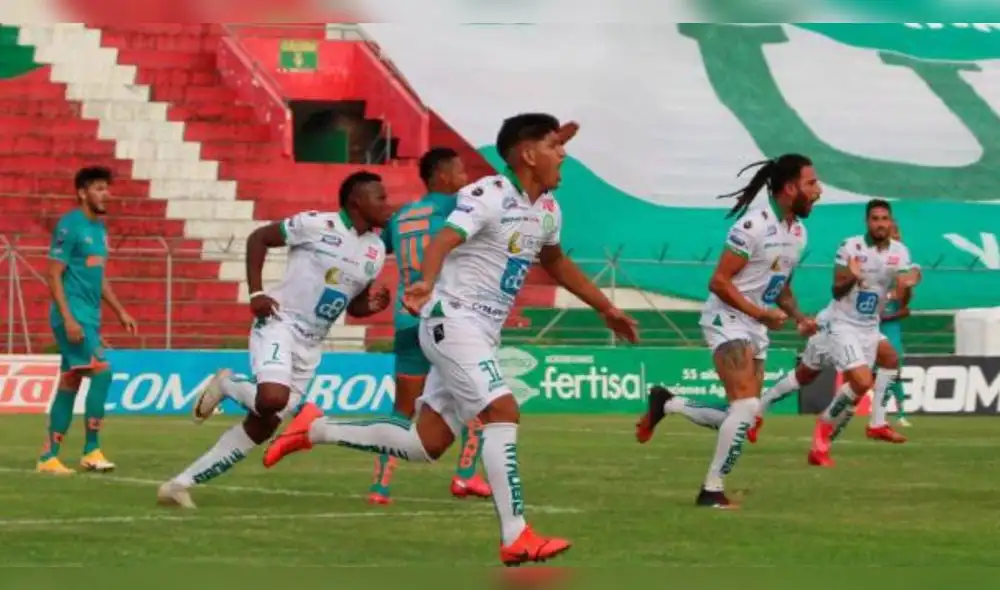 LDU Quito vs Portoviejo juegan desde las 3:00 p. m. (hora peruana) de este miércoles. Foto: EFE