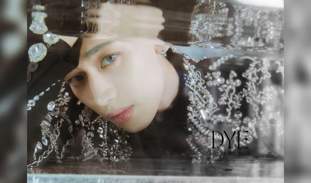 BamBam en "Not by the moon". BamBam en "Not by the moon".