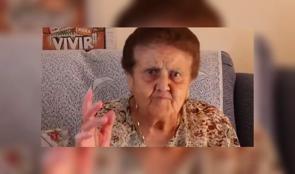 "Antes nos quejábamos porque no habían mascarillas, ahora que las tenemos, ¿no nos la vamos a poner?", comentó la mujer. Foto: Gonzz Monster / Twitter