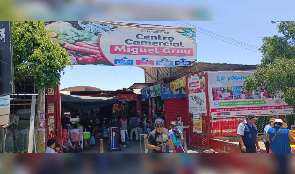 Comerciantes en Tacna se suman a las protestas contra el gobierno de Boluarte y por los fallecidos en las protestas. Foto: Liz Ferrer Rivera/URPI-LR
