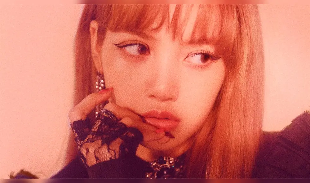 Lisa BLACKPINK PRADA