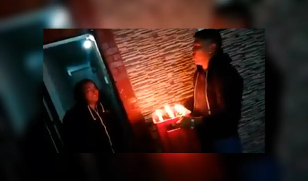 Facebook viral: Jóvenes sorprenden a su amigo con una caja de cerveza para cantarle ‘Happy Birthday’ 