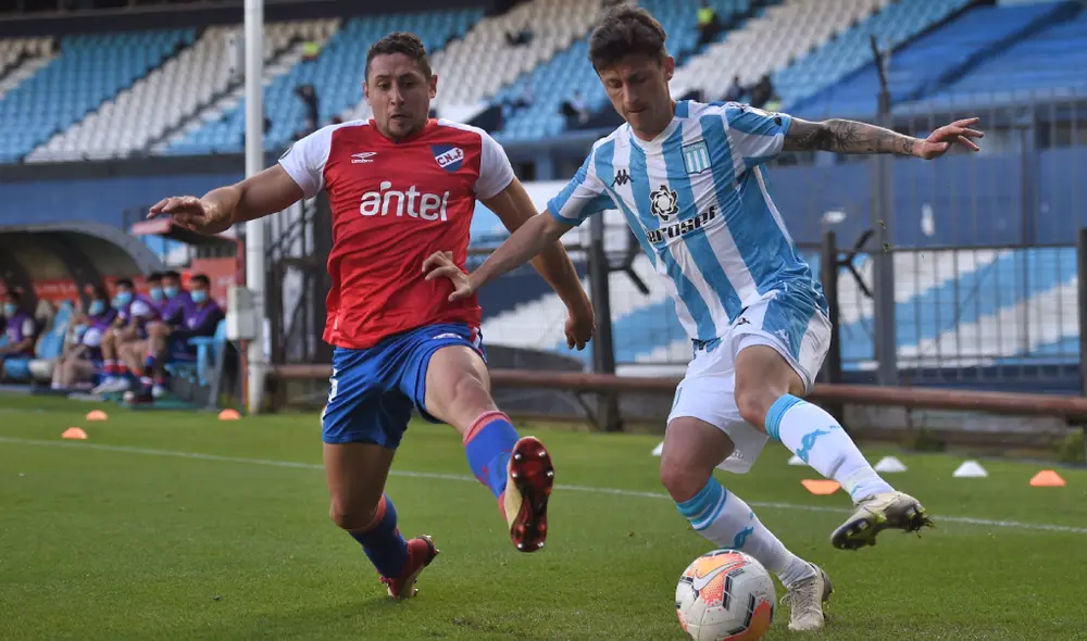 Racing y Nacional chocan por la Copa Libertadores. (Créditos:EFE)