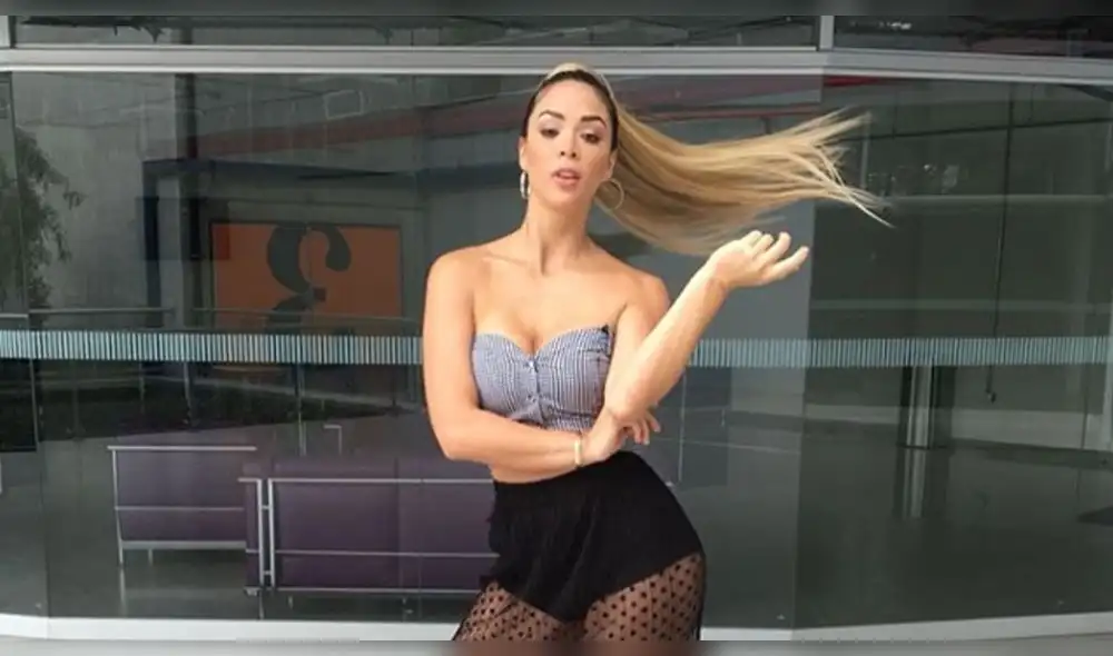 Sheyla Rojas promociona bicicletas y es blanco de fuertes comentarios 