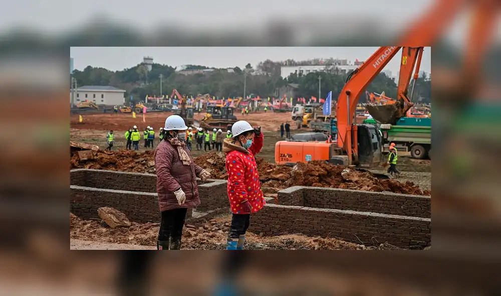 China: transmiten en vivo la construcción de hospital especializado para atender casos de coronavirus [VIDEO]