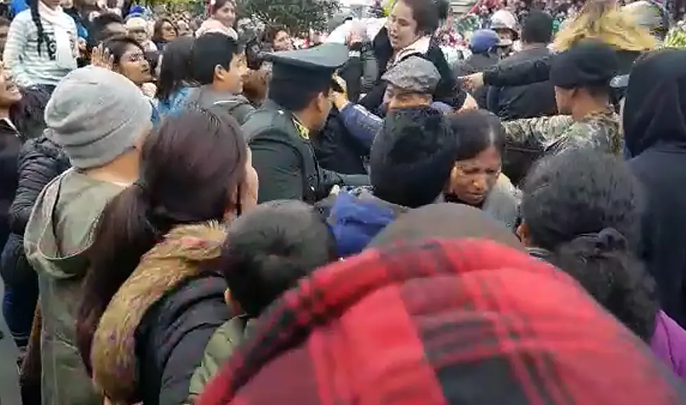 Los asistentes se quejaron por los espacios "ocupados".