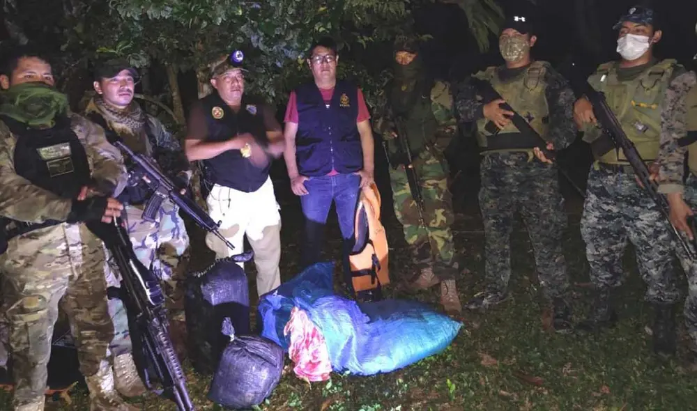 Tras labores de inteligencia, la Policía logro evitar el traslado de droga en una embarcación en Madre de Dios. Foto: PNP