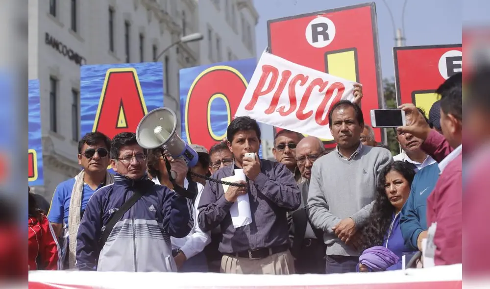 Sector de maestros del grupo de Castillo levanta huelga Sector de maestros del grupo de Castillo levanta huelga
