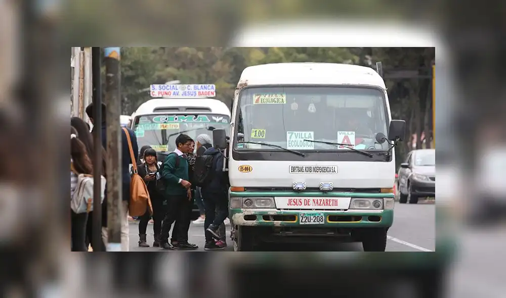 Peatones y conductores consideran que gestión en transporte es mala Peatones y conductores consideran que gestión en transporte es mala