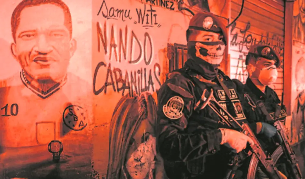 3. Atahualpa. El barrio de Atahualpa se caracterizaba por la presencia de sicarios. Hoy sus calles exhiben los retratos de famosos salseros y de Carlos Kukín Flores, el desaparecido volante del Sport Boys. La policía ha tomado control de este lugar. 3. Atahualpa. El barrio de Atahualpa se caracterizaba por la presencia de sicarios. Hoy sus calles exhiben los retratos de famosos salseros y de Carlos Kukín Flores, el desaparecido volante del Sport Boys. La policía ha tomado control de este lugar.