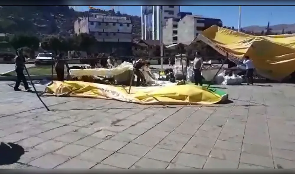 Ventarrón juega mala pasada en exposición de productos hechos por internos.