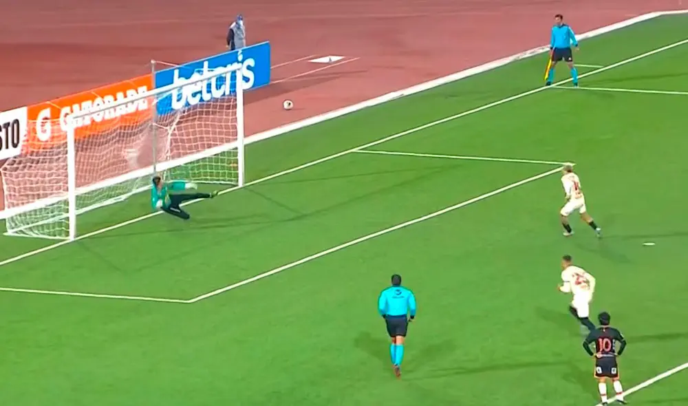 Alejandro Hohberg marcó el primero para la 'U' desde los 12 pasos. Foto: Captura/GolPerú