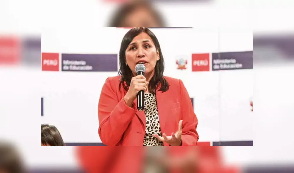 Ministra de Educación anunció aumento salarial para docentes. Foto: Difusión