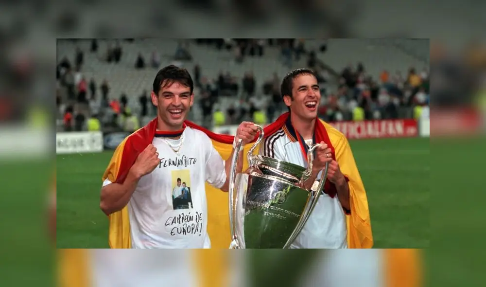 'El Moro' celebrando el campeonato de Champions League con Raúl. Foto: Internet.