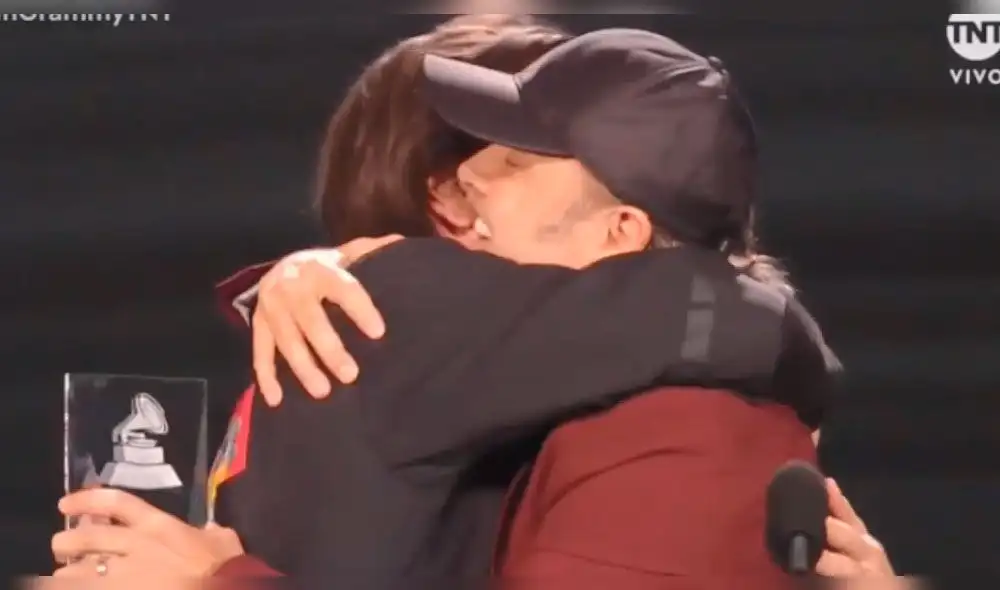 Juanes se quiebra al ver a su artista favorito en los Latin Grammy 2019