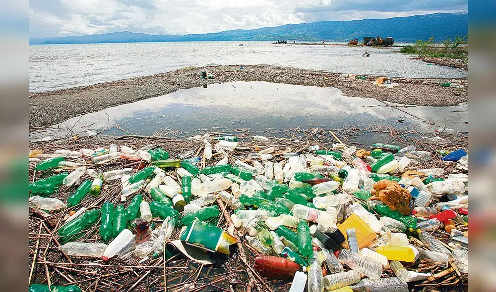 MAR  CONTAMINADO DE ENVASES DE PLASTICO  MARES  OCEANOS  CONTAMINACION  ECOLOGIA  