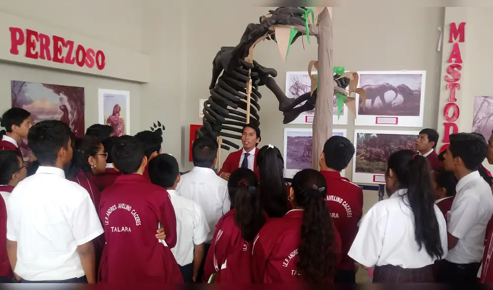 Escolares aprenden sobre la historia ocurrida en “Las Pampas de la Brea”. Escolares aprenden sobre la historia ocurrida en “Las Pampas de la Brea”.