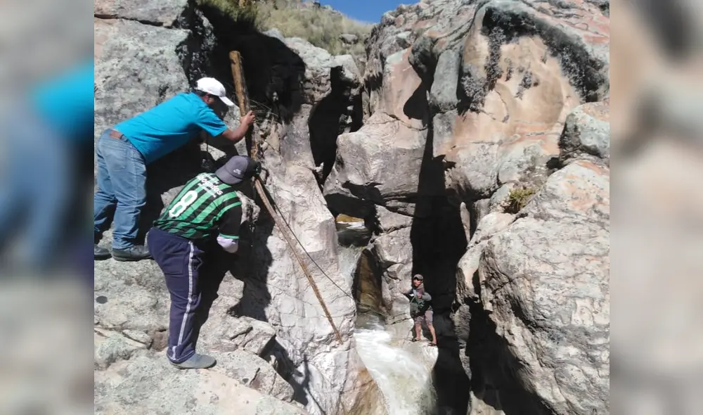 Restos se encontraban atrapados dentro del Río Colca.