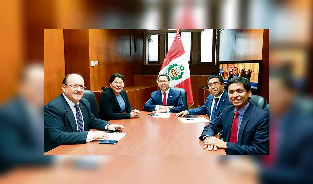 Ponce se sumó a PPK a último momento. De este modo, los 'pepekausas' salvaron su bancada. Asimismo, mantienen la presidencia de una comisión.