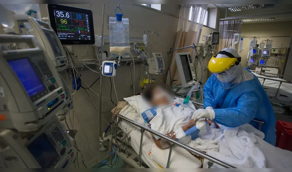 Más de 1.100 pacientes COVID-19 reciben ventilación mecánica. Foto: Antonio Melgarejo / La República