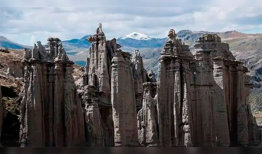 La “Ciudad Gótica”, es un bosque de rocas impresionantes en forma de punta.