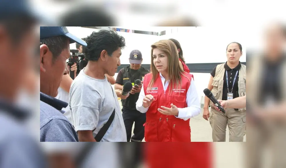 ministra de salud visita a los familiares de fallecidos