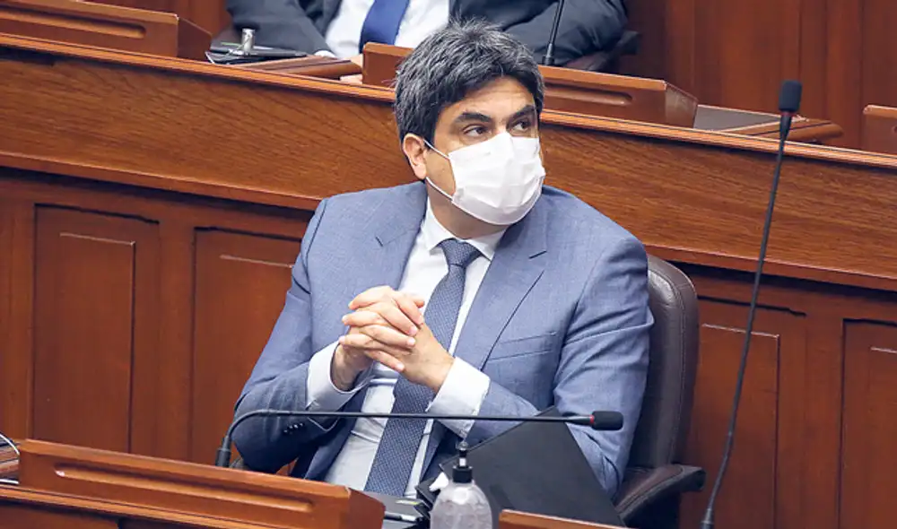 En el pleno. Bancadas que dieron la confianza al premier ahora arremeten contra Benavides. (Foto: PCM) En el pleno. Bancadas que dieron la confianza al premier ahora arremeten contra Benavides. (Foto: PCM)