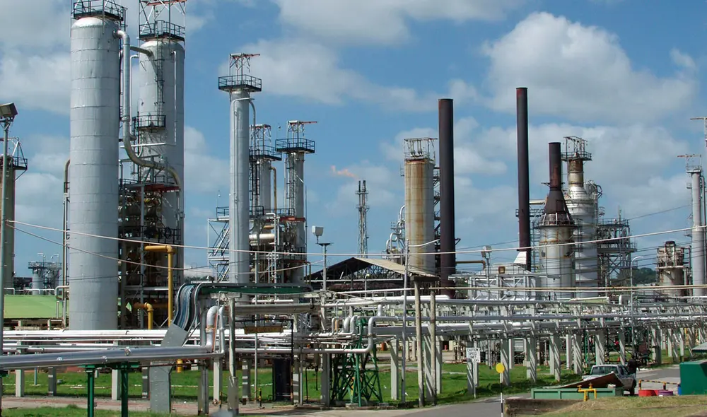 La refinería en la zona de Fao es uno de los 5 proyectos que espera construir Irak. Foto referencial: Financial Tribune.