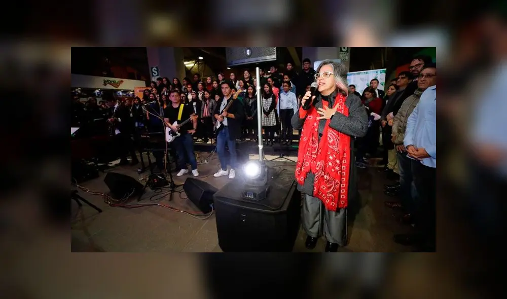 Coro Nacional de Niños del Perú dio concierto en estación del Metro de Lima